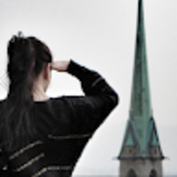 Meet your Posher, Lucienne - Picture 1 of 1